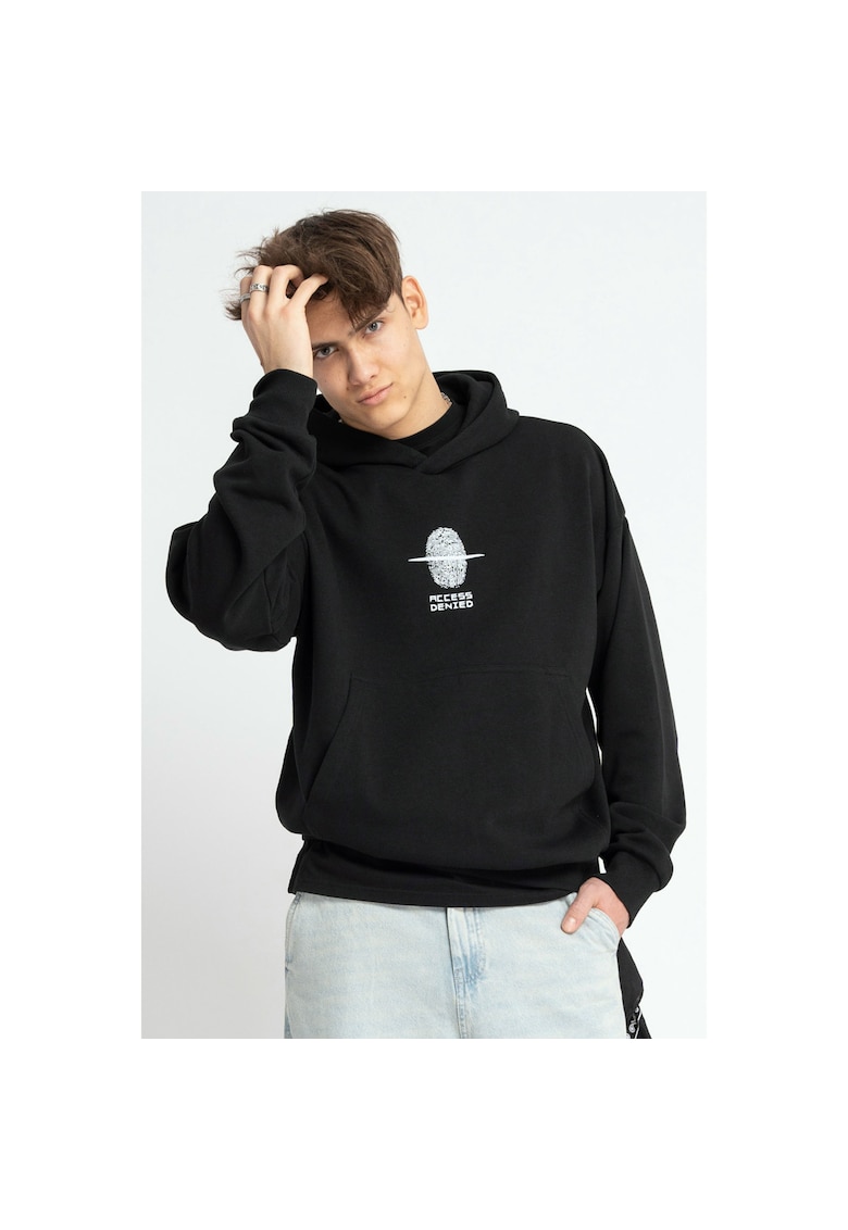 Hanorac lejer cu buzunar kangaroo si detaliu grafic pe piept