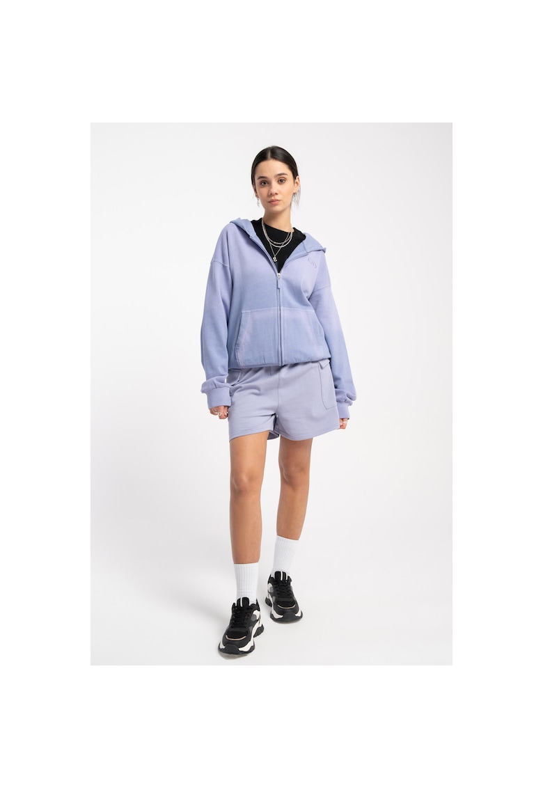 Pantaloni scurti de trening cu buzunare laterale aplicate - Lila