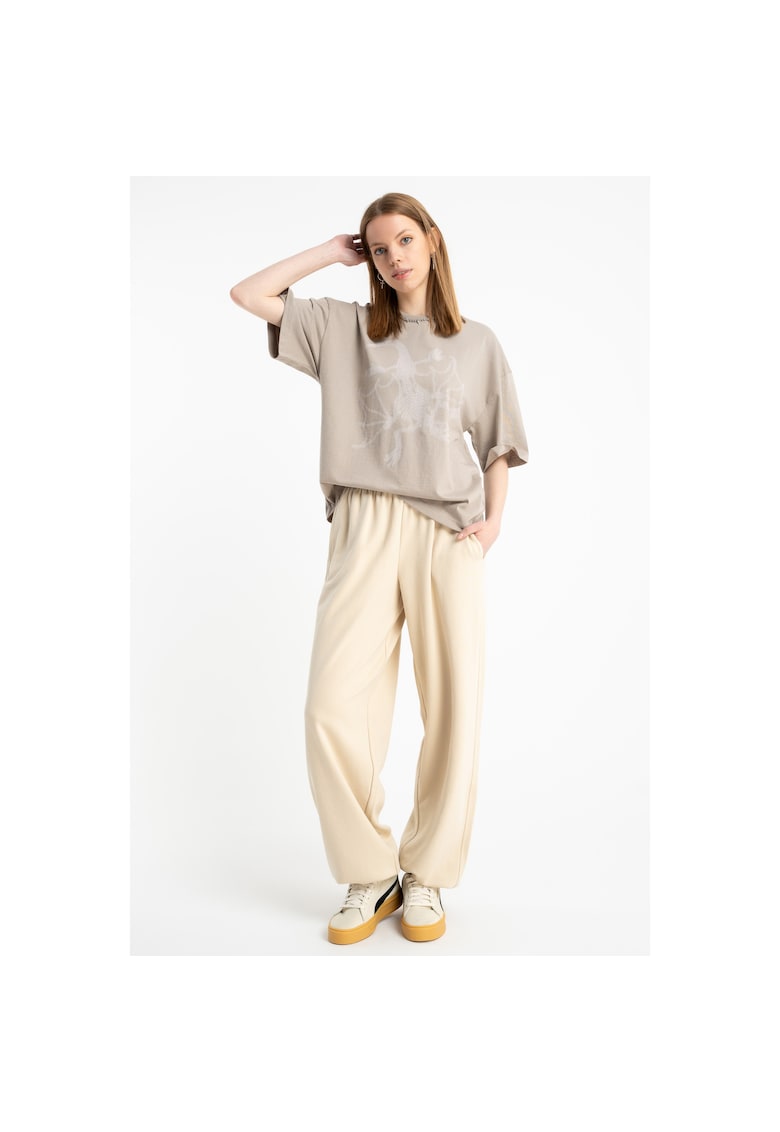 Pantaloni de trening supradimensionati