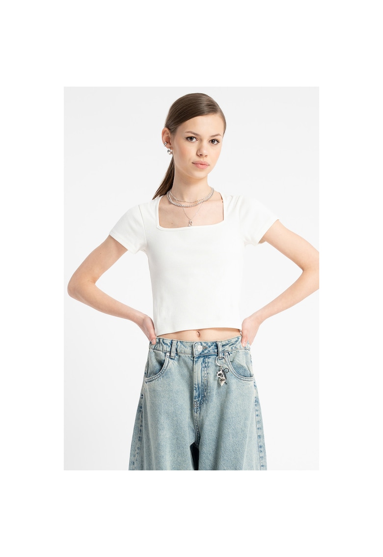 Tricou crop cu decolteu patrat -