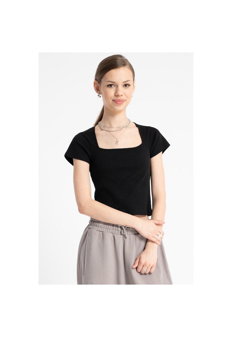 Tricou cu decolteu patrat -