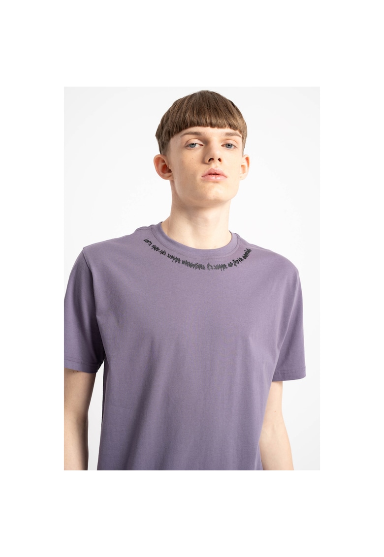 Tricou cu imprimeu minimalist -