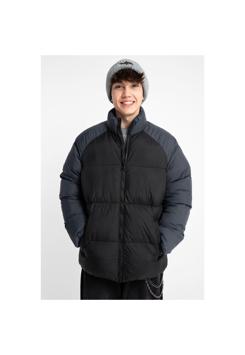 Geaca matlasata cu fermoar -