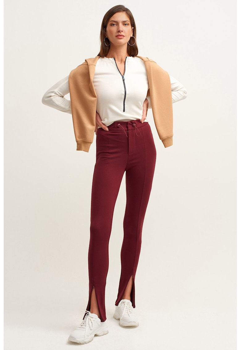 Pantaloni cu talie inalta si slit frontal - Visiniu