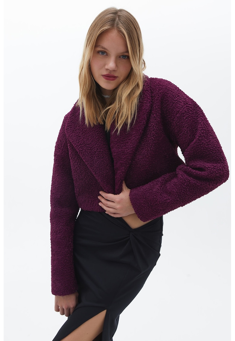 Haina crop de blana shearling sintetica cu revere ample