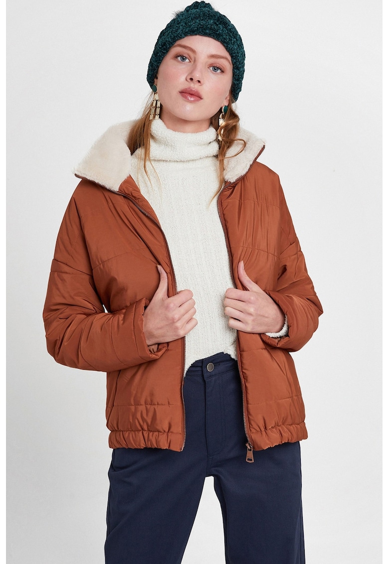 Geaca cu detaliu teddy