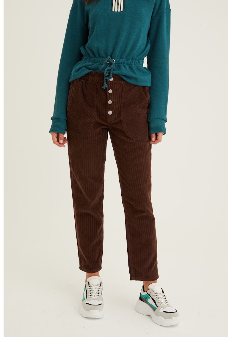 Pantaloni crop din reiat cu nasturi