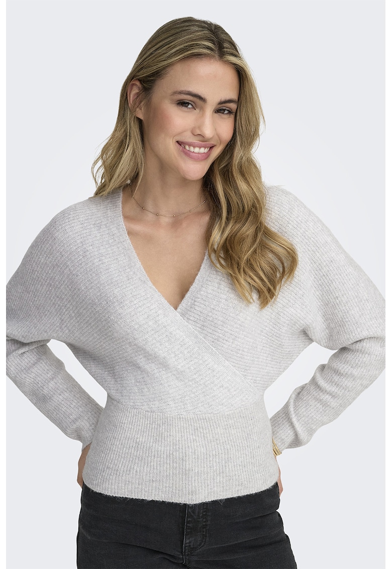 Pulover cu decolteu in V si decupaj pe partea din spate