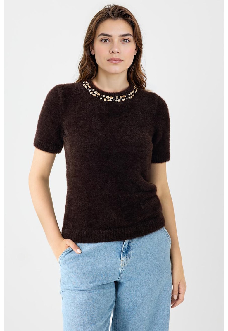 Pulover pufos cu maneci scurte si strasuri - Maro inchis