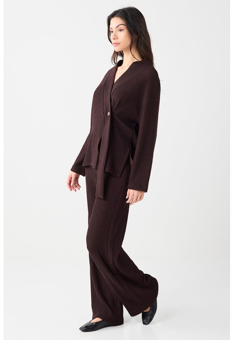 Pantaloni striati cu croiala ampla - Maro inchis