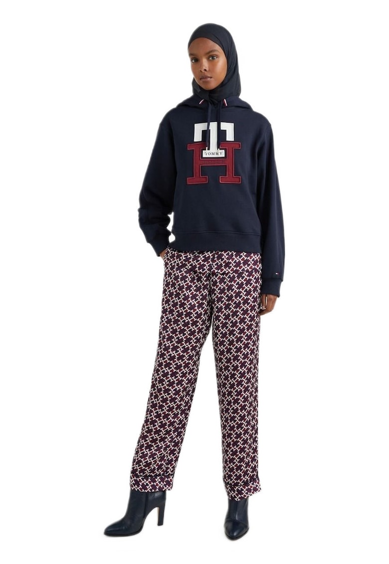 Hanorac cu aplicatie logo -