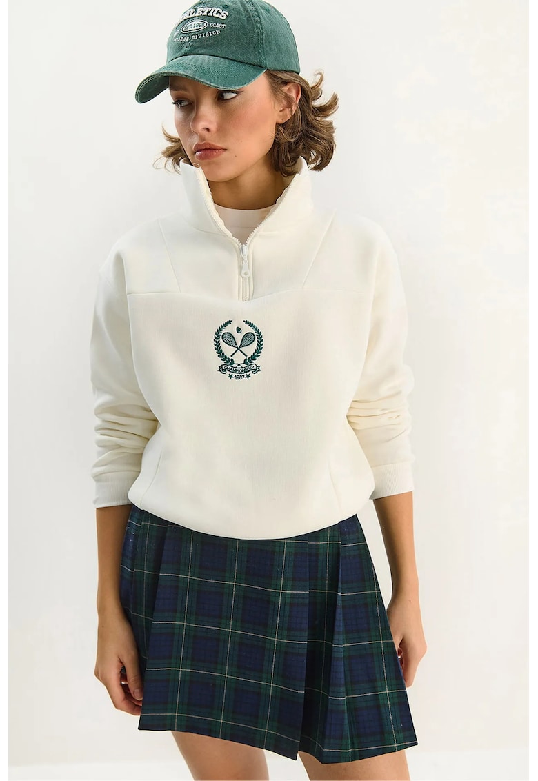 Bluza dama - guler cu fermoar - broderie - alb - textil