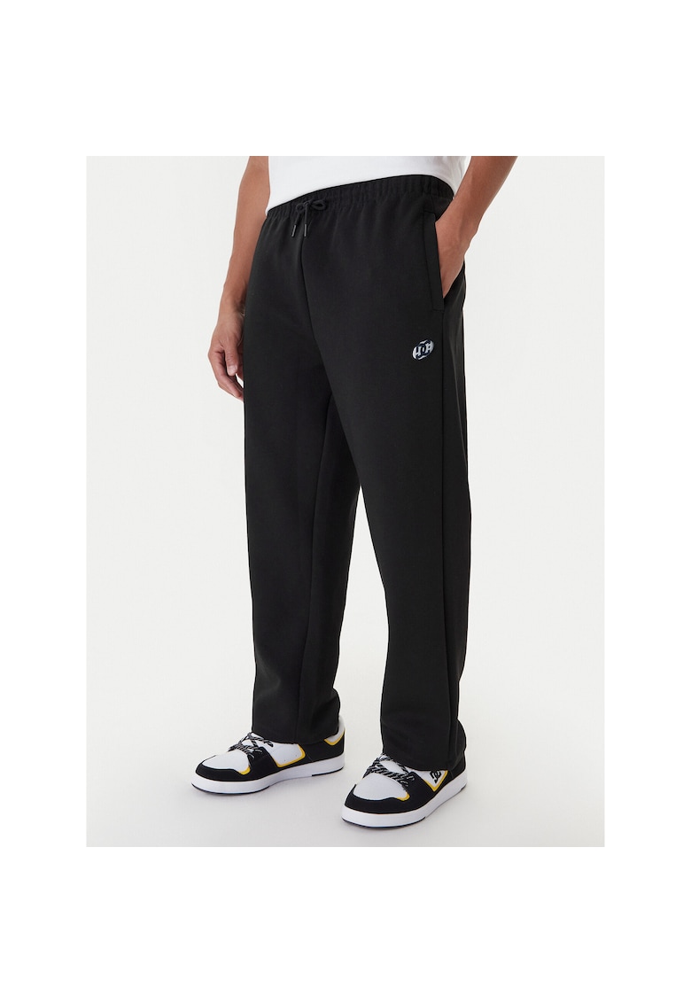 Pantaloni sport barbati negru