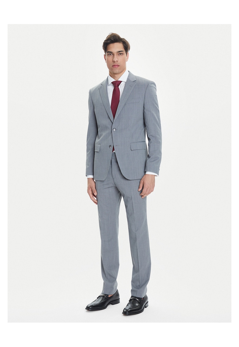 Costum barbatesc gri