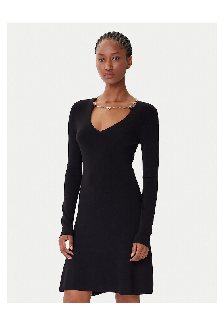 Rochie tricotata de dama neagra - 2 caracteristici reprezentative