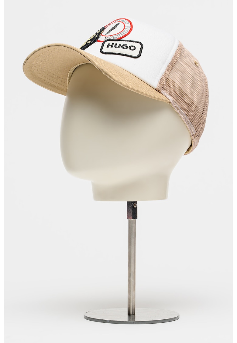 Sapca trucker cu capsa si aplicatii multiple - Maro camel/Alb optic
