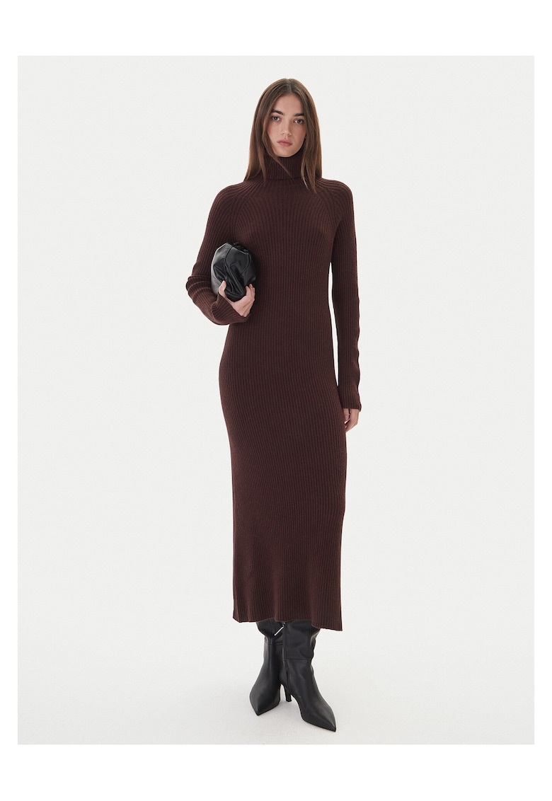 Rochie tricotata de dama maro -