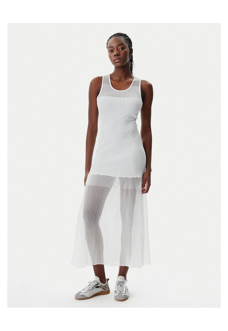 Rochie tricotata de dama alba
