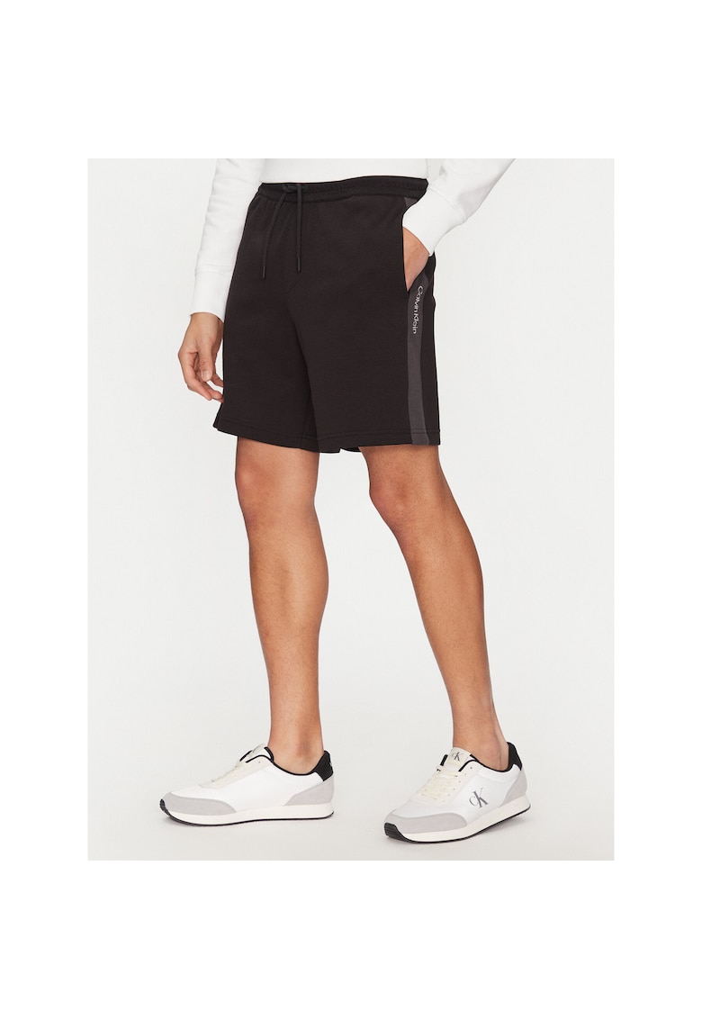 Pantaloni scurti barbati negru