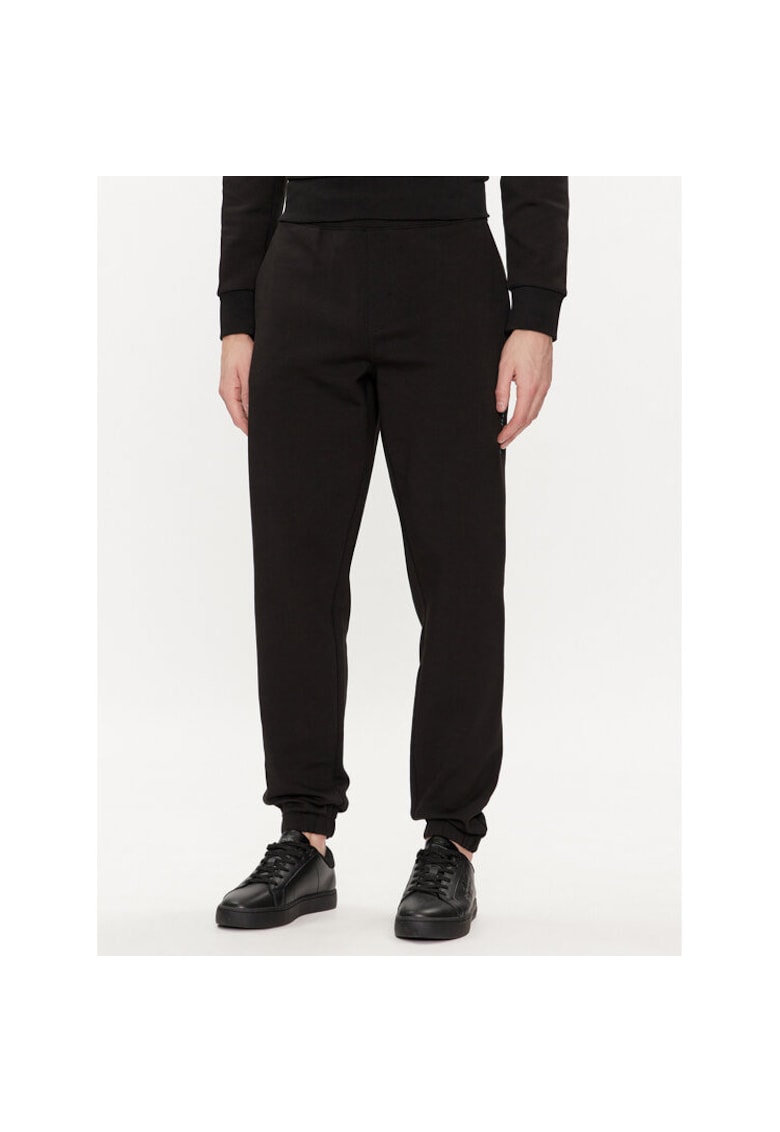 Pantaloni sport barbati negru