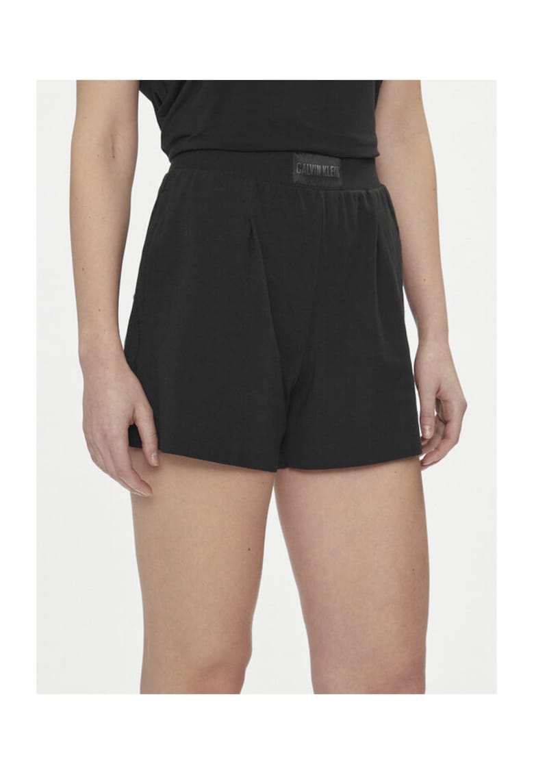 Pantaloni scurti pentru dama - negru