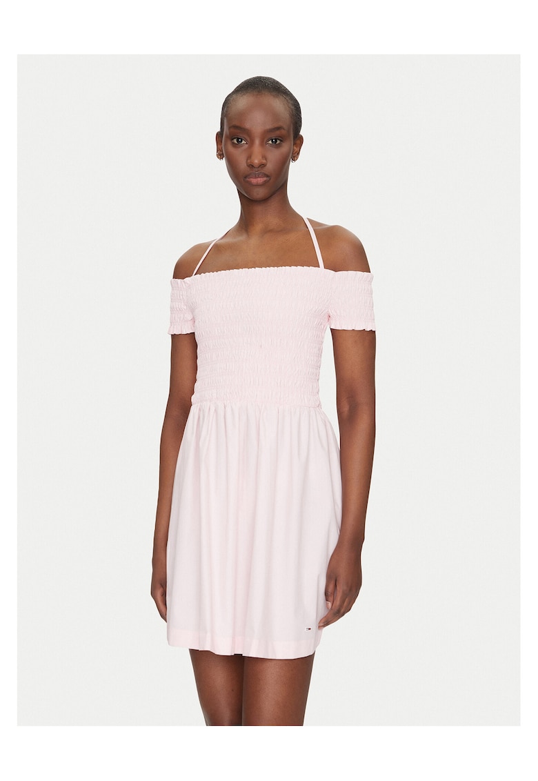 Rochie de vara dama roz - 2 caracteristici reprezentative