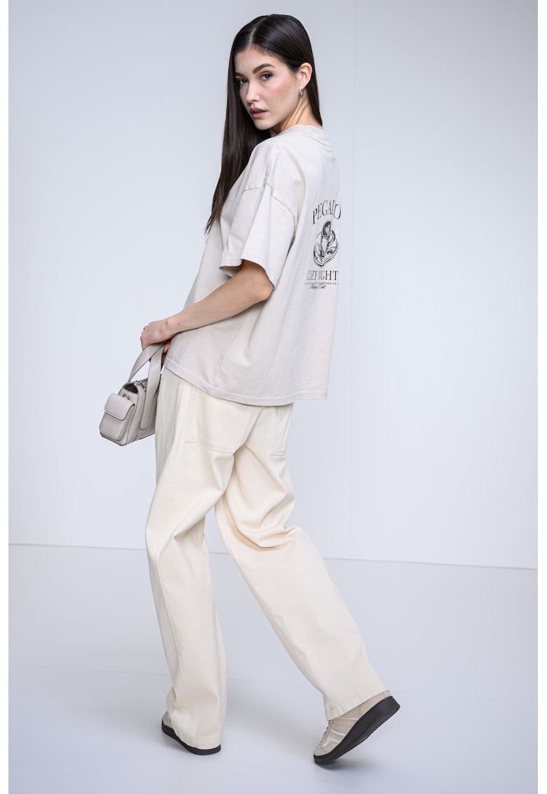 Tricou supradimensionat cu imprimeu logo pe spate