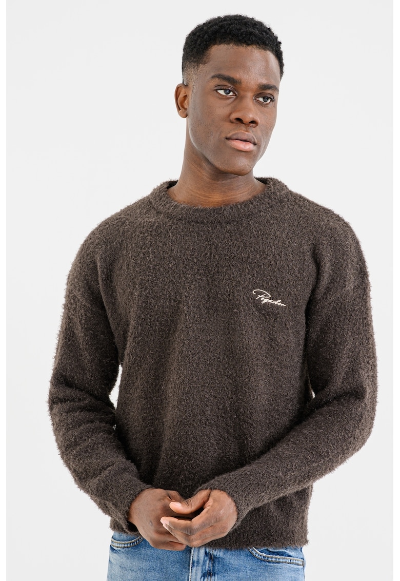 Pulover pufos cu maneci cazute