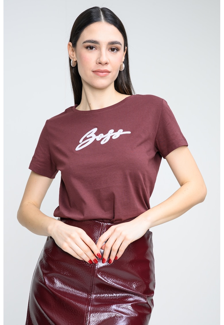 Tricou cu decolteu la baza gatului si logo - Visiniu