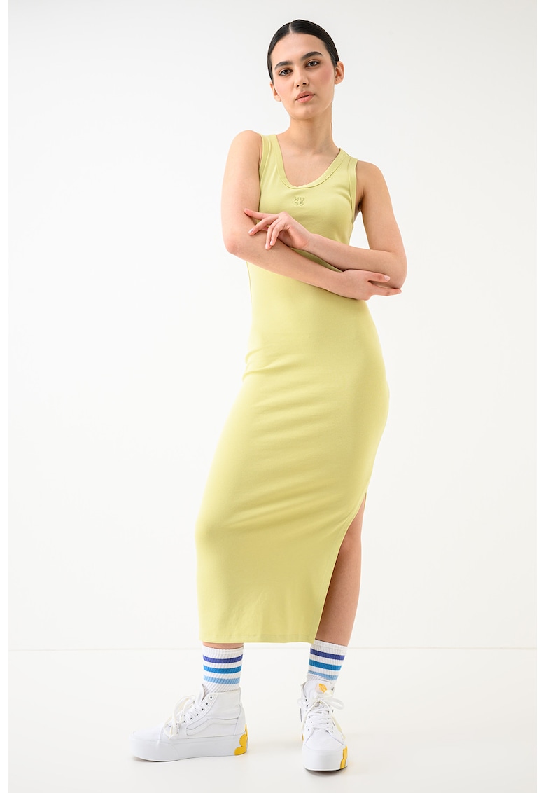 Rochie cu croiala bodycon si slit lateral Nalimera - Verde lime