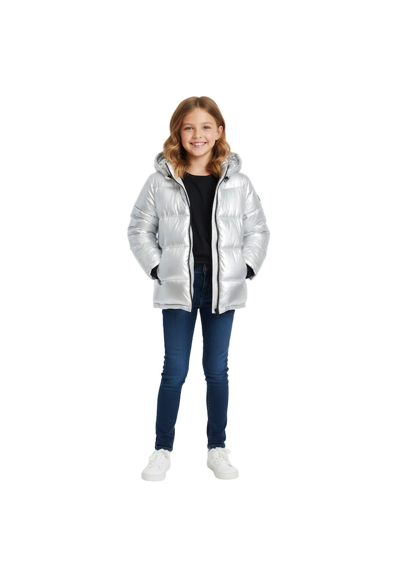 Geaca cu aspect metalizat si gluga