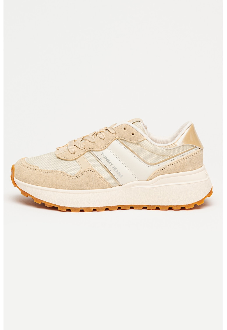 Pantofi sport low-cut cu talpa wedge si segmente din piele intoarsa - Alb/Bej