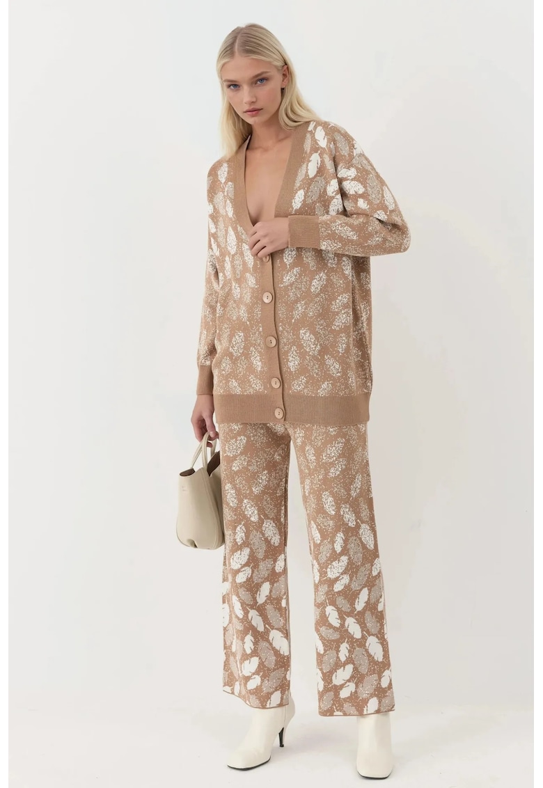 Set tricotat asortat - cardigan jacard cu guler in V si pantaloni largi - maro camel - tricot -