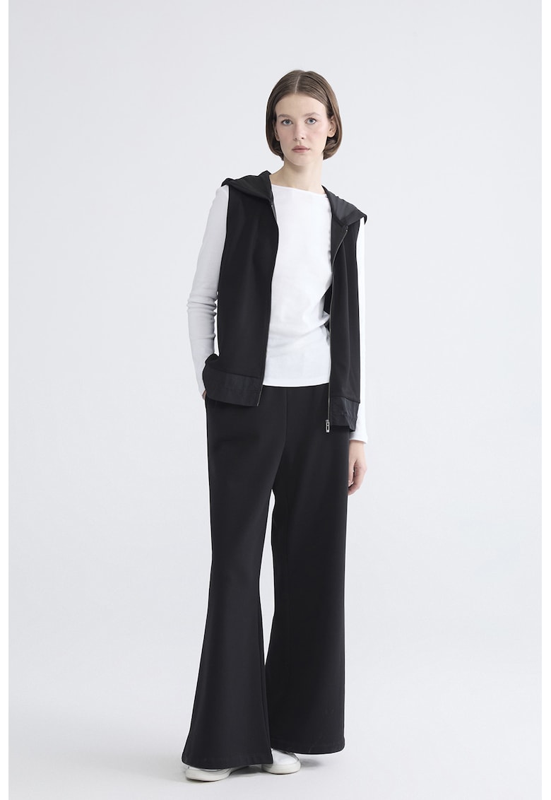 Pantaloni de trening cu croiala ampla si model uni - Negru