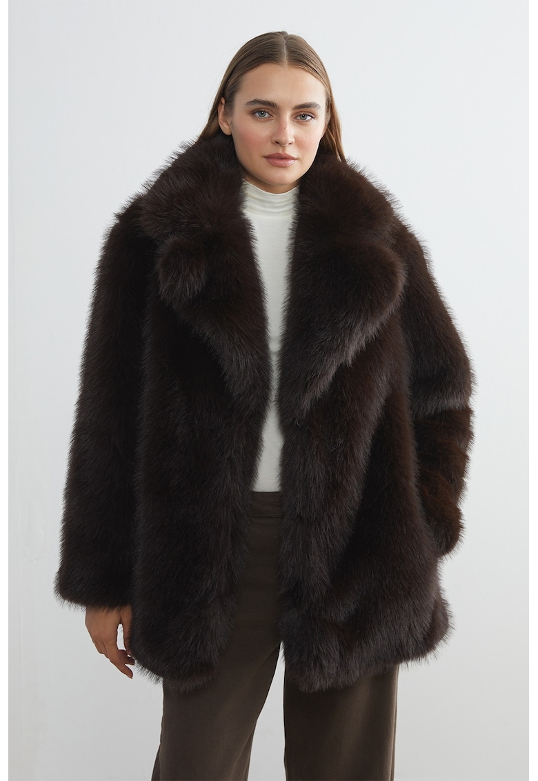 Palton de blana sintetica fara inchidere - Maro inchis