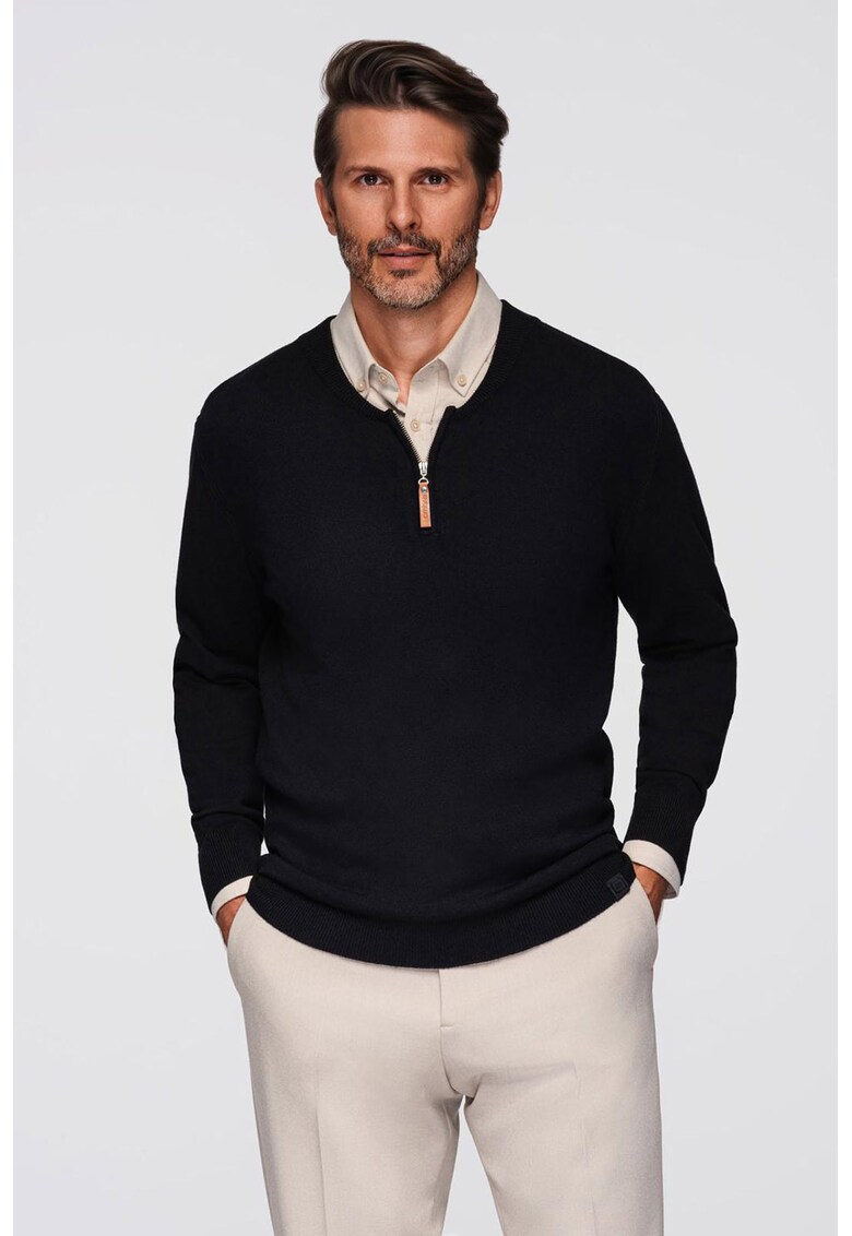 Pulover cu decolteu la baza gatului si fermoar scurt - Negru