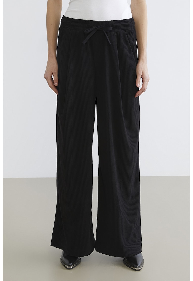 Pantaloni cu croiala ampla si talie inalta - Negru