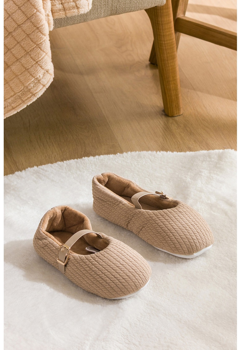 Papuci tricotati cu model - Maro deschis