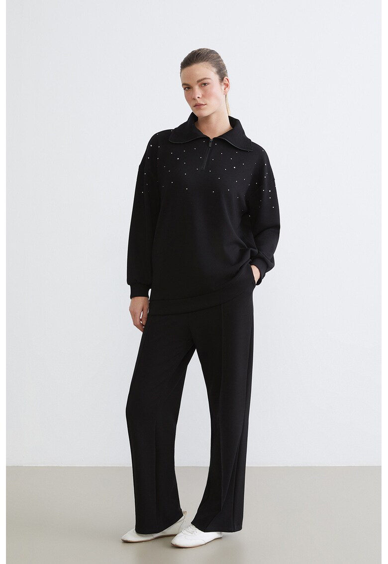 Pantaloni crop de trening cu croiala ampla - Negru