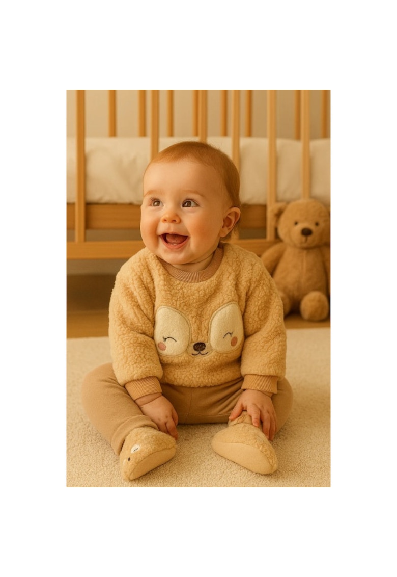 Set 3 piese welsoft – bluzita - pantaloni si ghetute – material pufos - crem - Crem