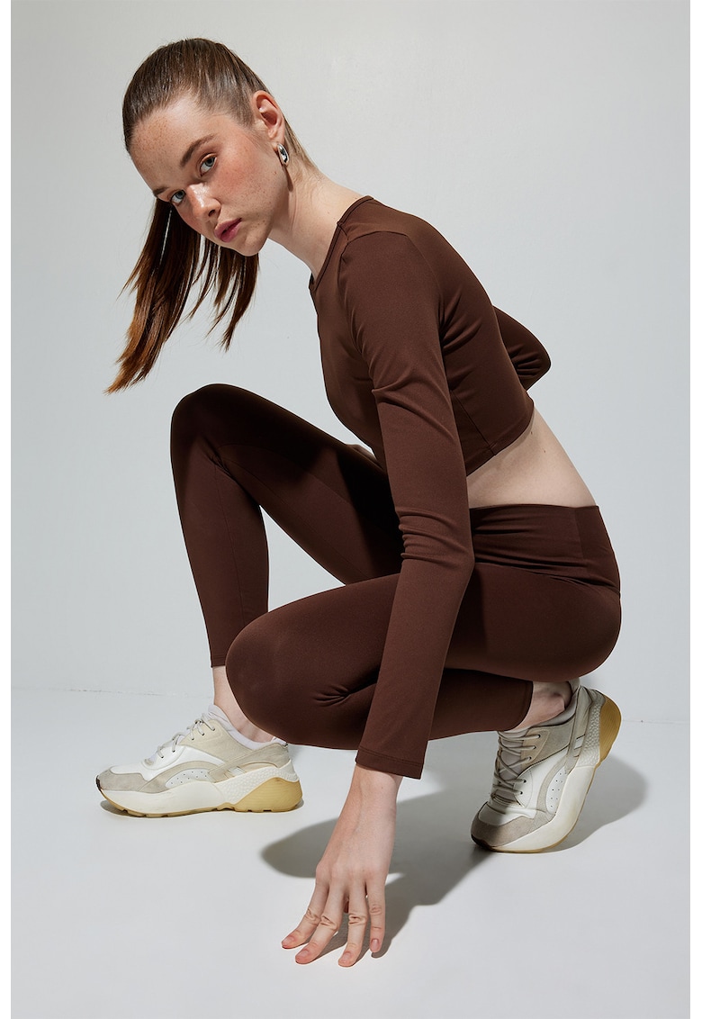 Bluza crop slim fit - Maro inchis