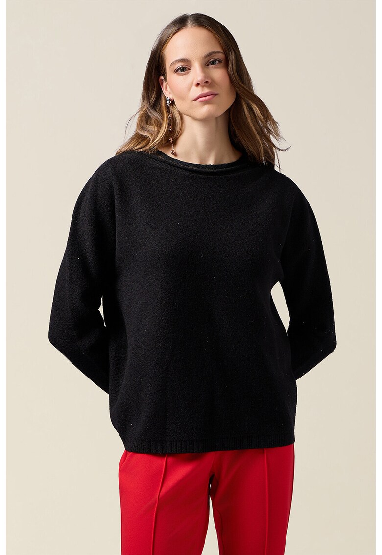 Pulover lejer cu decolteu barcuta - Negru
