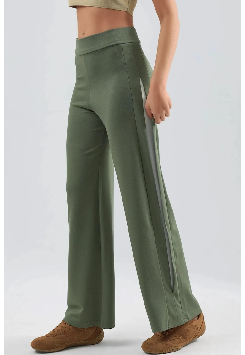 Pantaloni dama - Colectia Bersan - talie normala - silueta larga - verde - textil