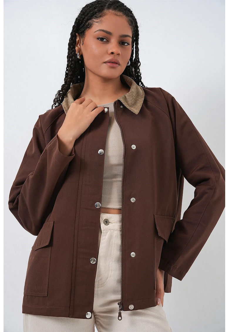 Geaca dama inchidere cu nasturi - maro - textil