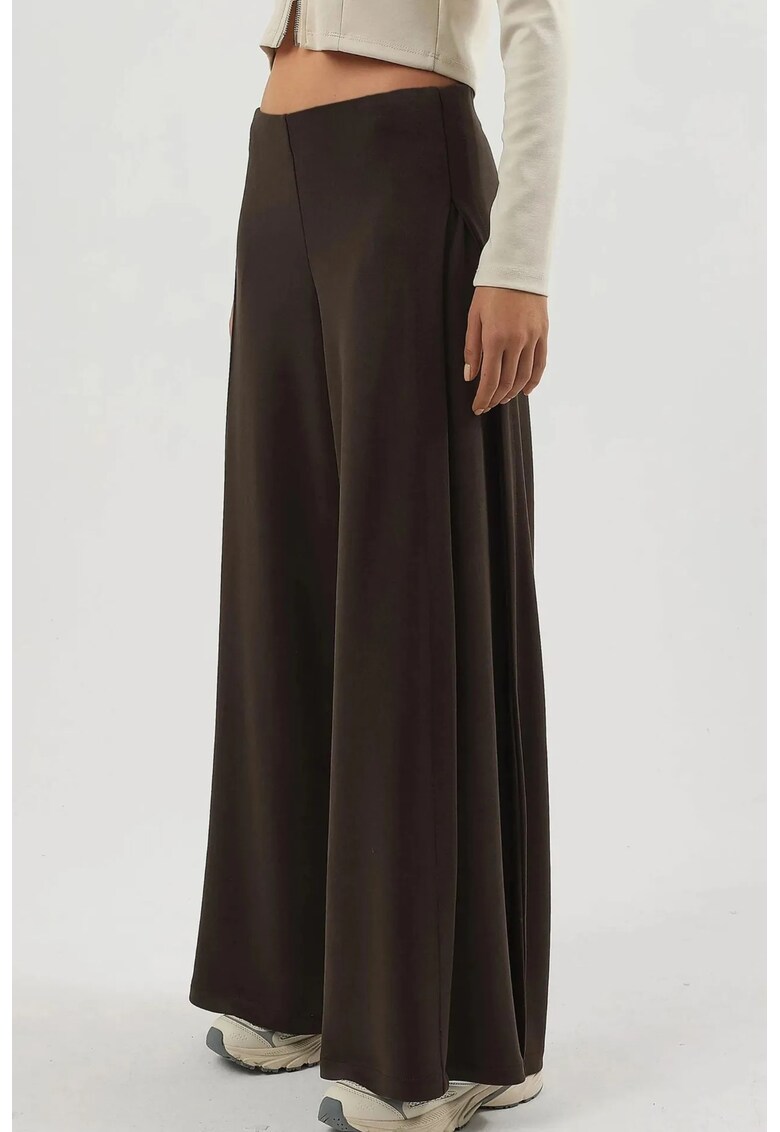 Pantaloni dama plisati - picior larg - maro cafeniu - textil - Maro deschis