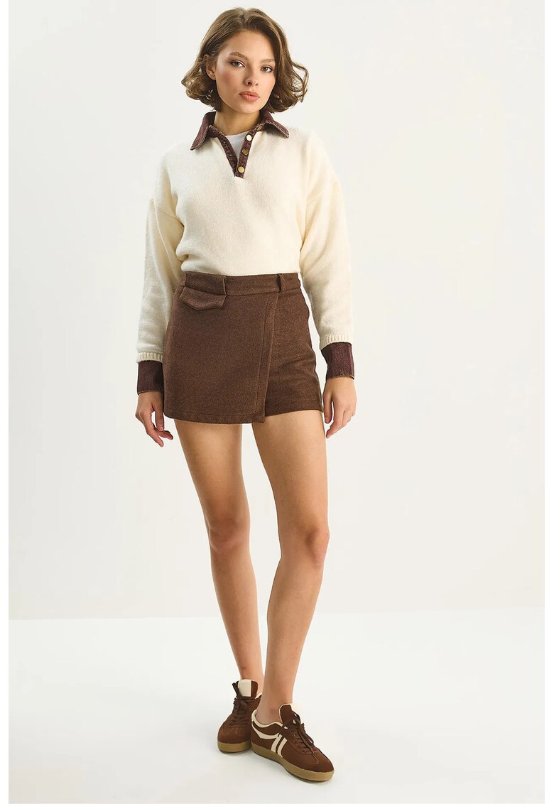 Pantaloni scurti dama - mini - talie inalta - maro - textil