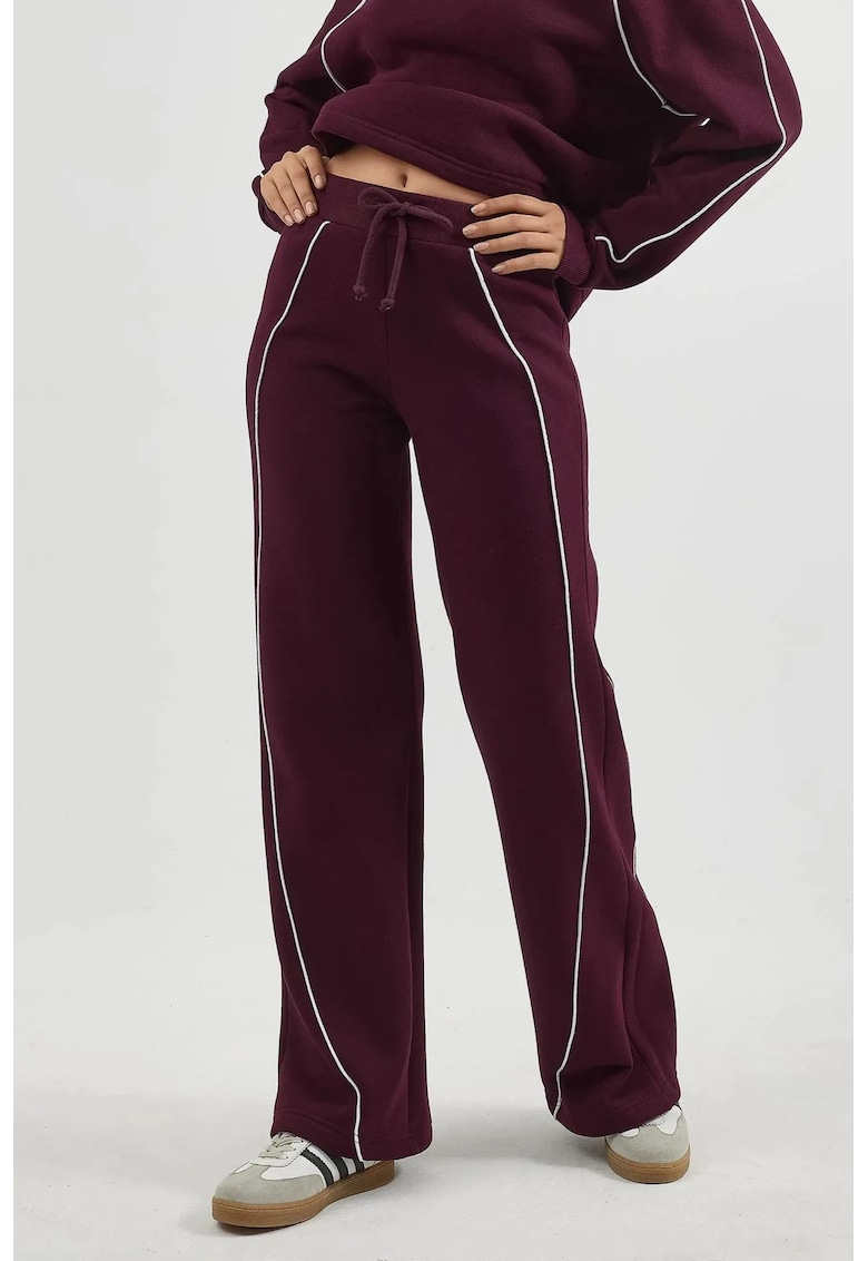 Pantaloni dama - trening cu picior larg - banda contrastanta - rosu burgundi - textil
