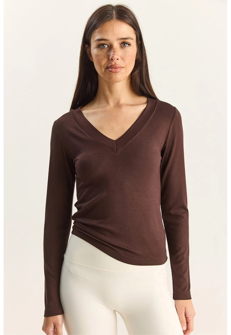 Bluza dama - cambrata - decolteu in V - maro mocha inchis - jerseu