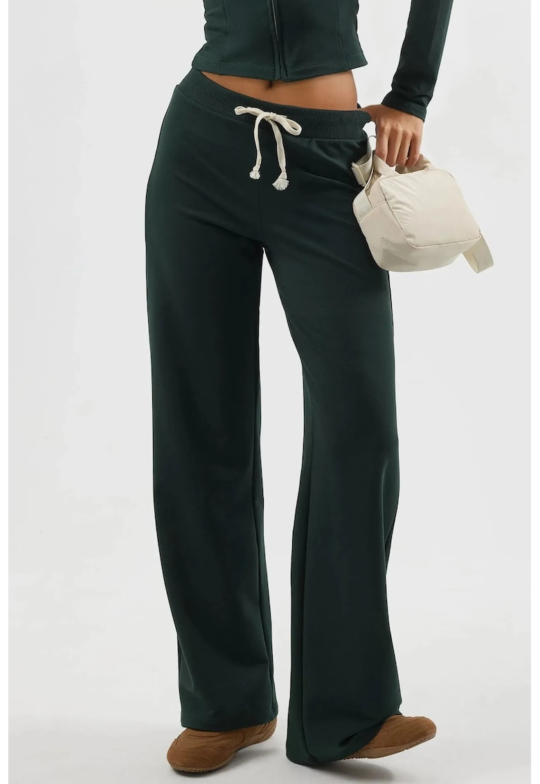 Pantaloni dama - pantaloni de trening cu croiala dreapta - snur - Verde Sacramento - textil -