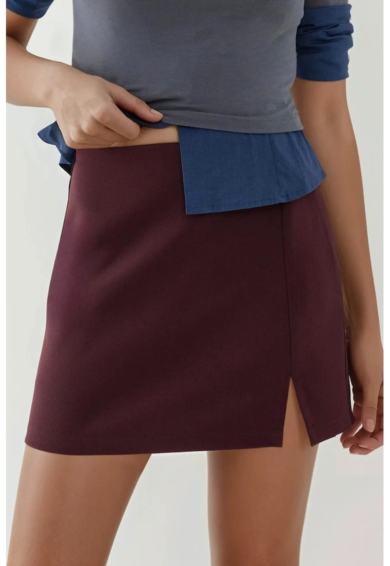 Fusta scurta - slim fit - cu slit - mov - textil